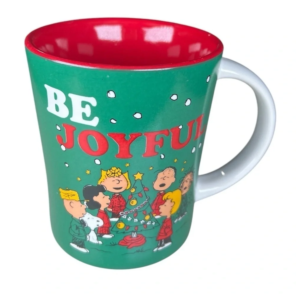 Peanuts Christmas coffee mug collectible
